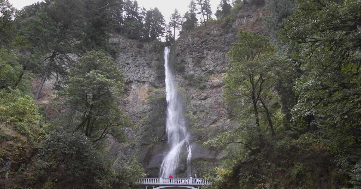 Hiker dies after falling 100 feet at Oregon’s Multnomah Falls