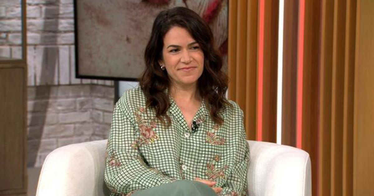 Abbi Jacobson on her new TV show, “A League of Their Own”