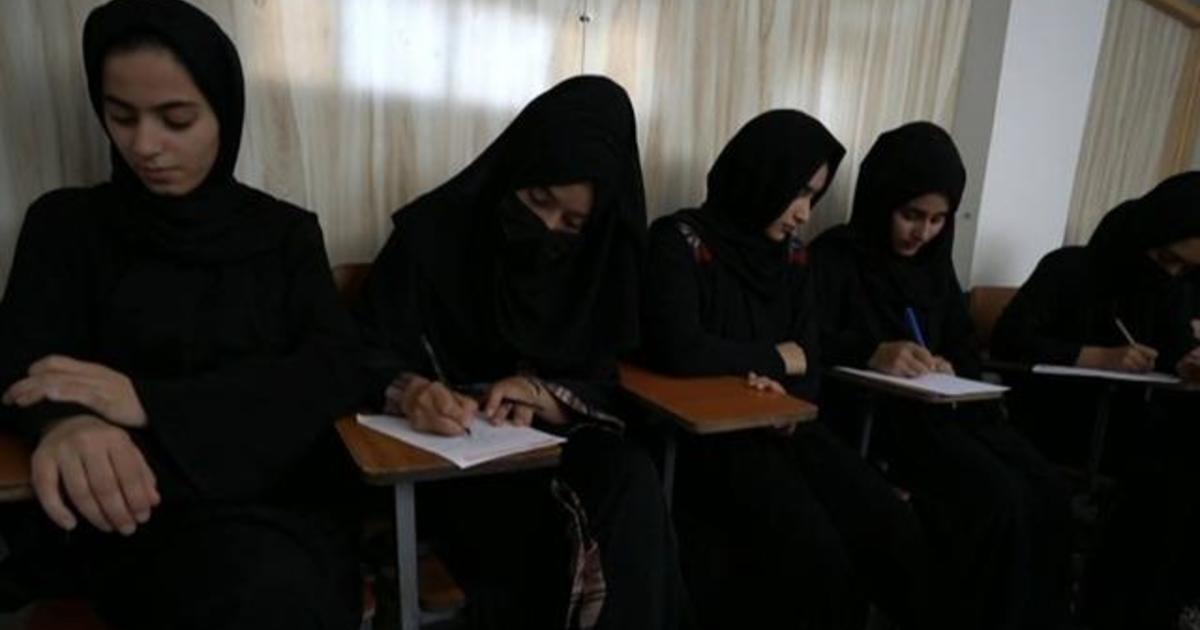 Afghan girls defy Taliban rule by seeking education