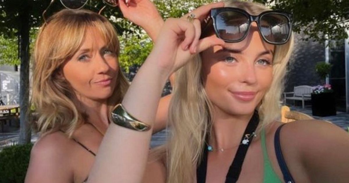 Coronation Street stars sink Champagne at Mollie Gibson’s ‘leaving drinks’